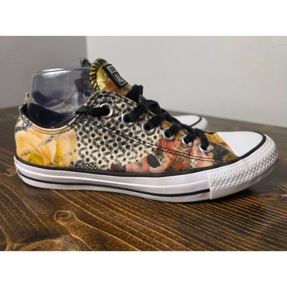Converse Shoes - Converse All Star Women's Shoes Size‎ 7 Brown Black White Floral Print Shoes